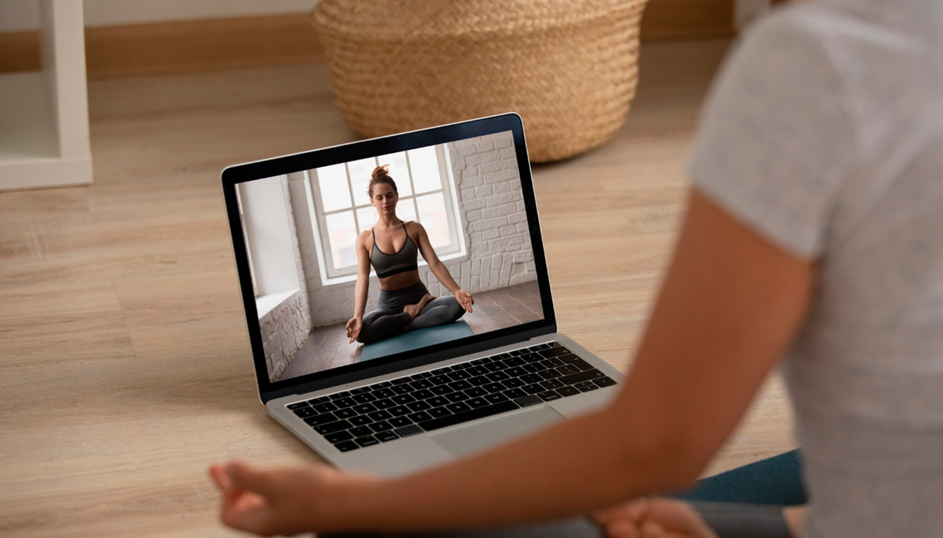 Quels sont les meilleurs cours de yoga en ligne gratuits ?