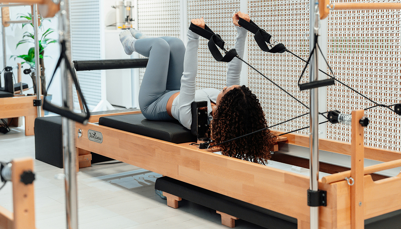 découvrez les effets négatifs possibles du pilates, les risques associés et les précautions à prendre pour pratiquer en toute sécurité.